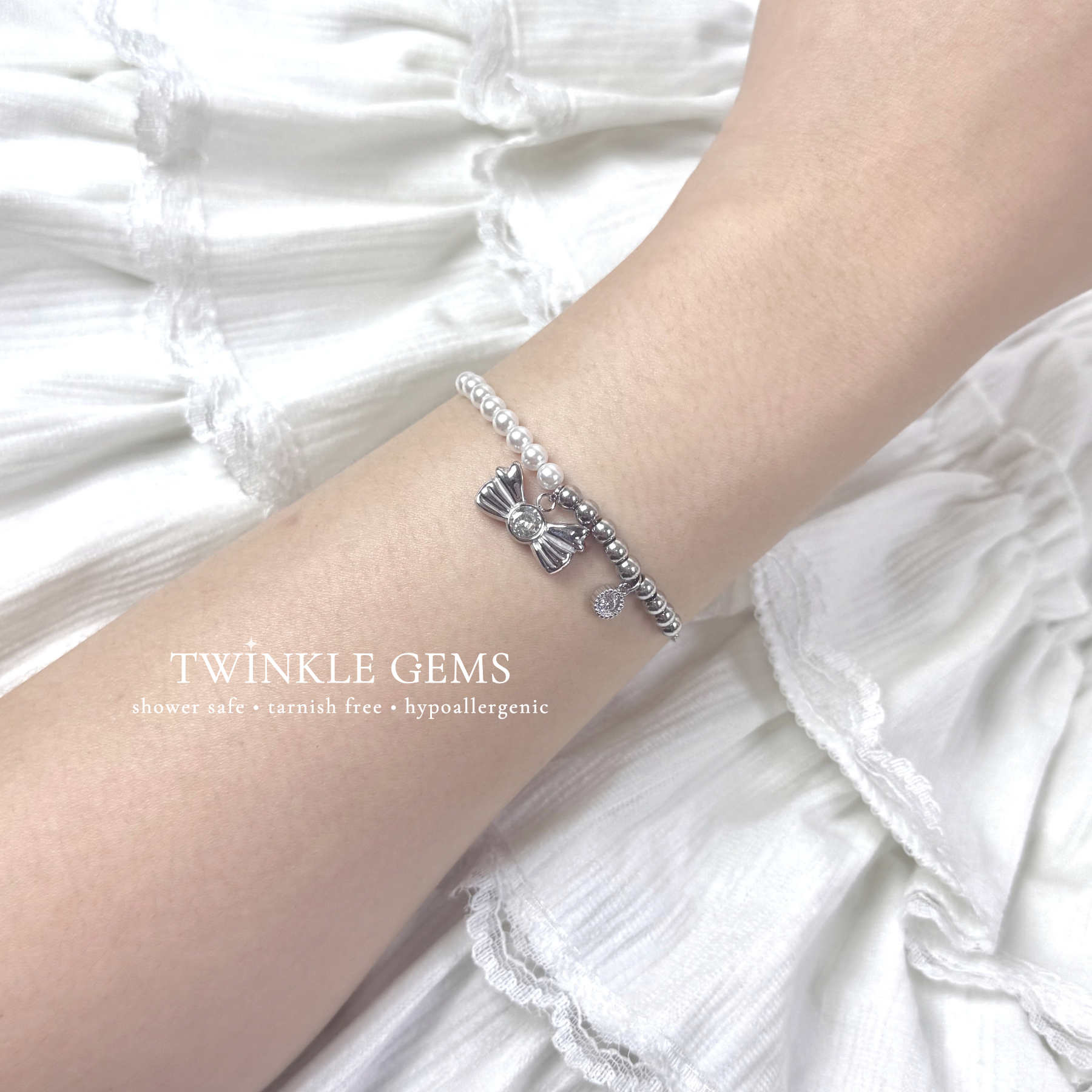 Roselle Bow Pearl Bracelet