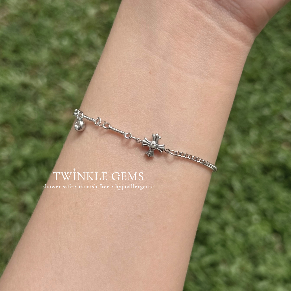 Verona CH Cross Chain Bracelet
