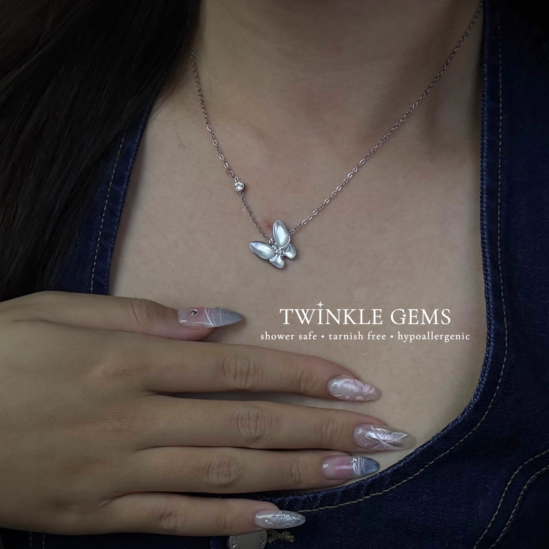 Glacé Butterfly White Conch Necklace