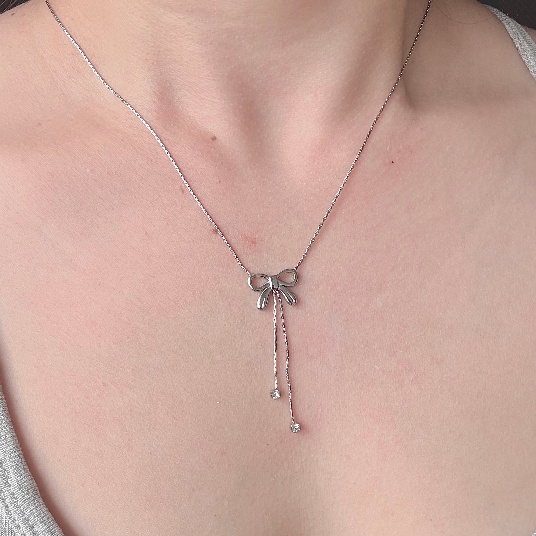 Reila Ribbon Y Chain Necklace