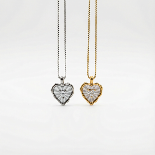 Aurora Heart White Conch Necklace