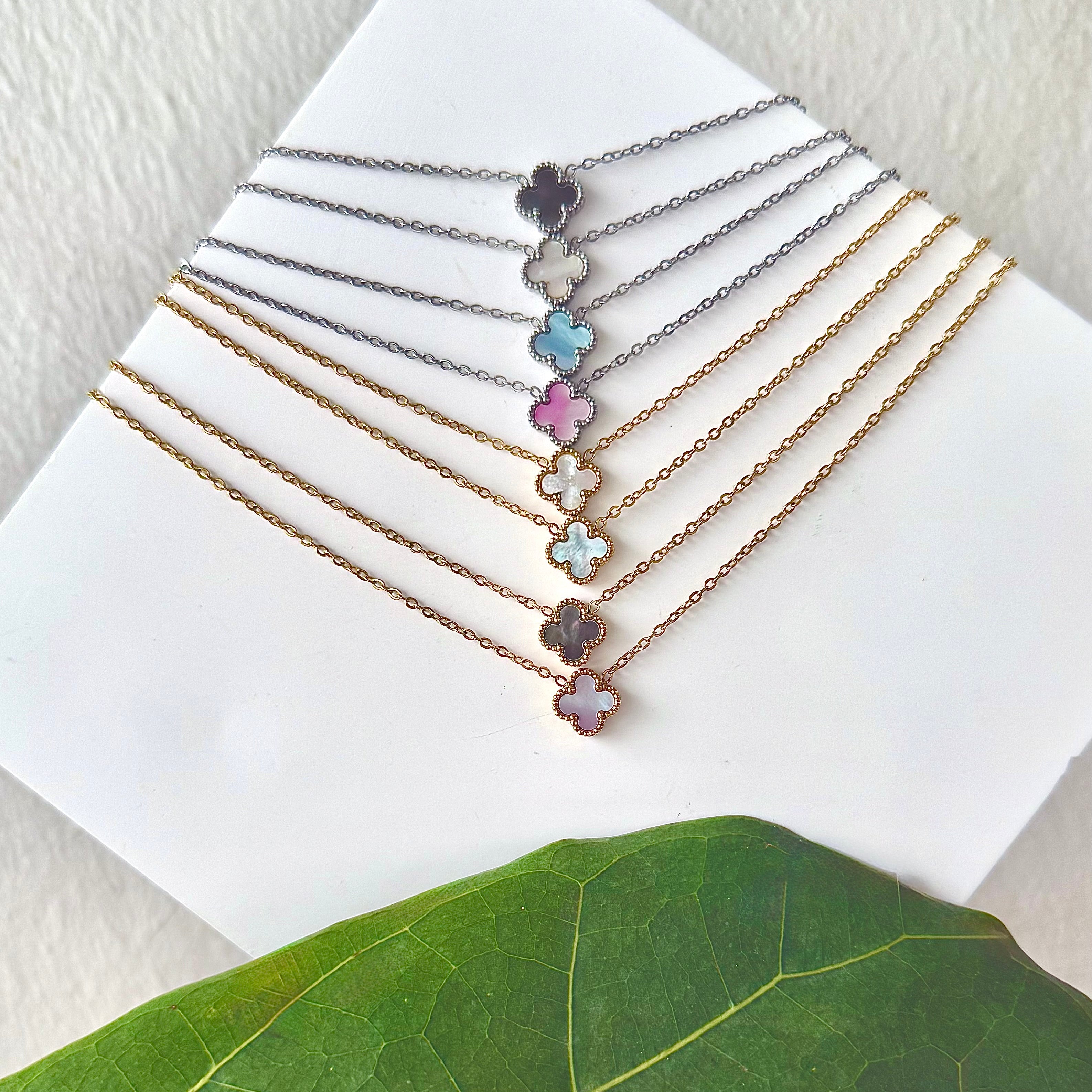 Folia Clover Mother of Pearl Necklace