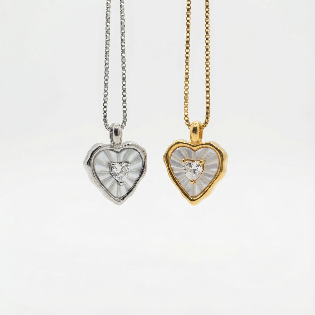 Aurora Heart White Conch Necklace
