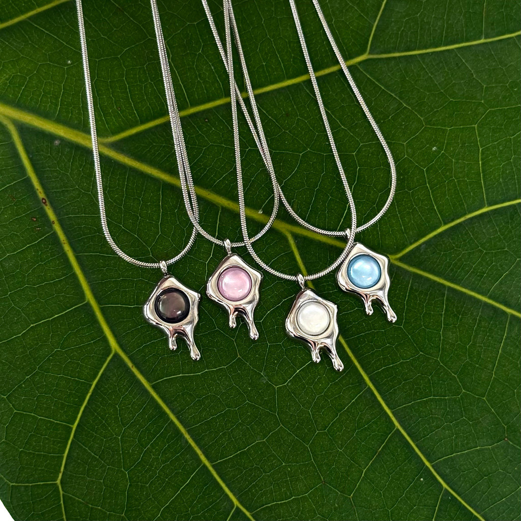 Astra Conch Shell Necklace