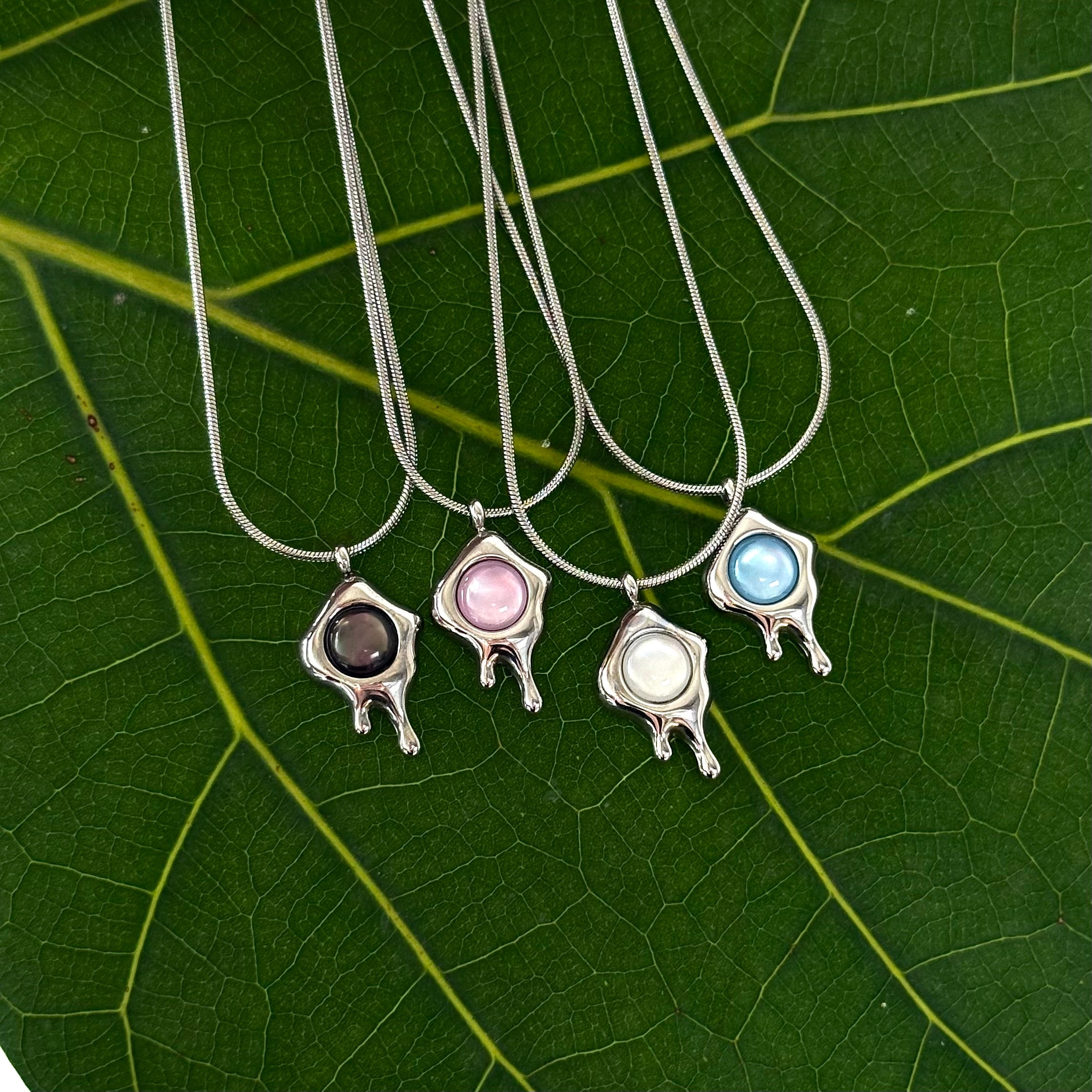 Astra Conch Shell Necklace