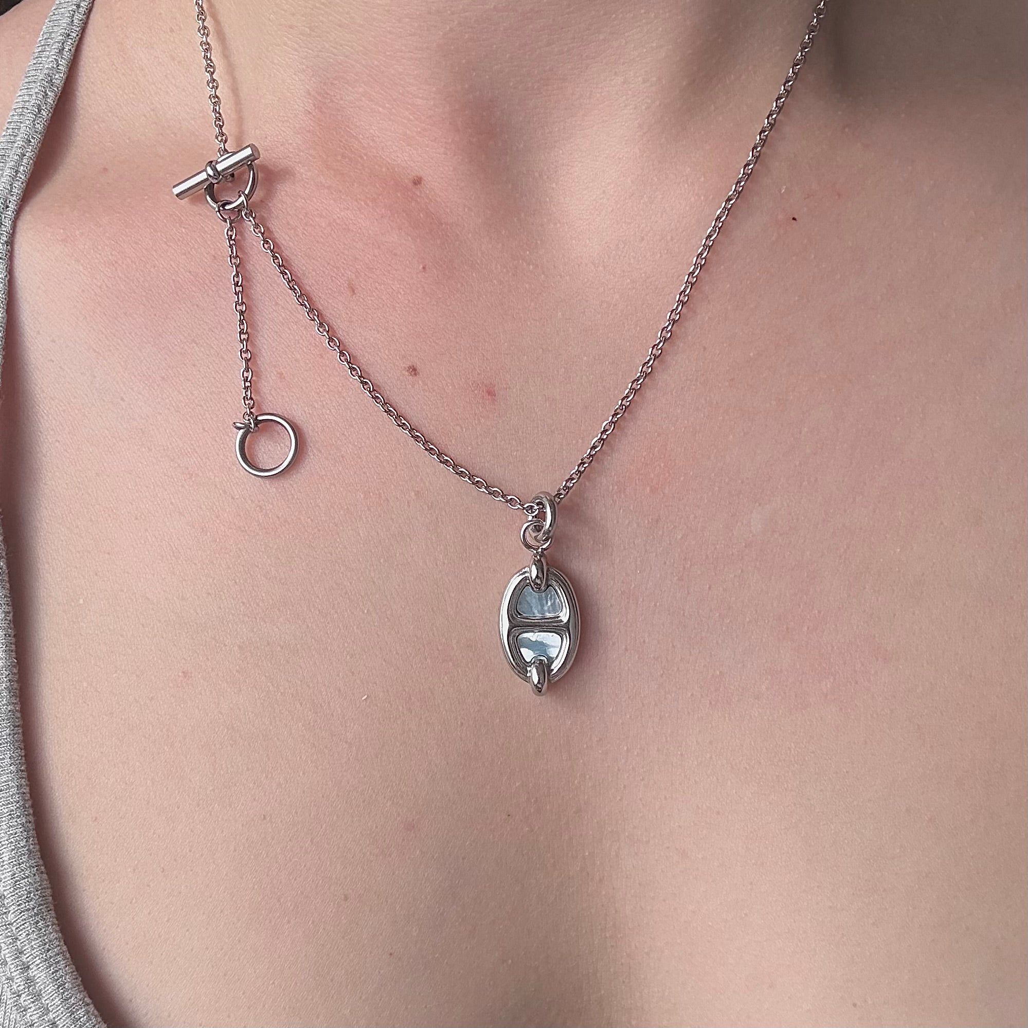 Capsule Link Mother of Pearl Necklace