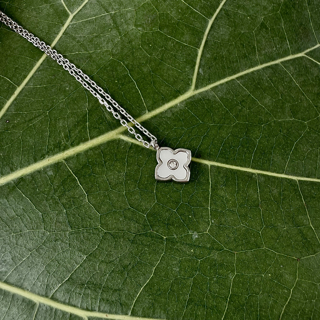 Maison Mother of Pearl Necklace