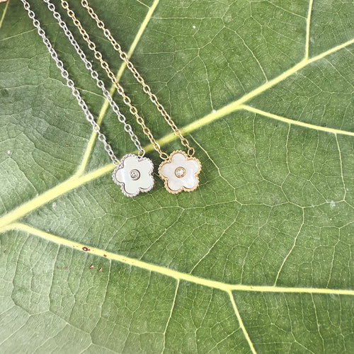 Floralis Mother of Pearl Necklace